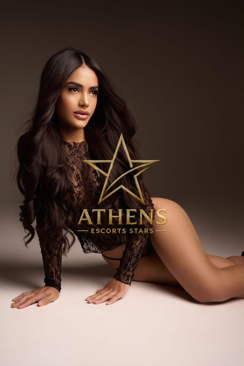 AURORA-ATHENS-ESCORT-STARS